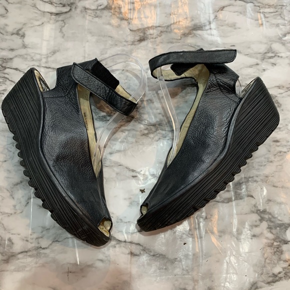 Fly London Shoes - Fly London Size 40 Black Peep Toe Wedge Platform
